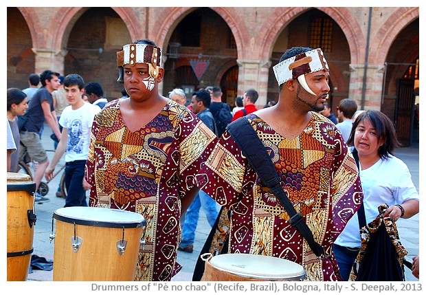 Brazilian group Pè no chao in Bologna, Italy - S. Deepak, 2013