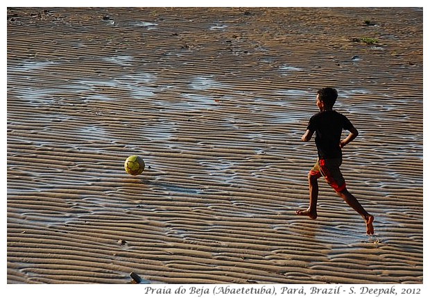 Families playing football at Beja beach, Abaetetuba, Parà, Brazil - S. Deepak, 2012