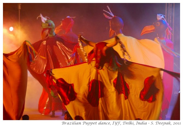Brazilian puppet dancers - S. Deepak, 2011