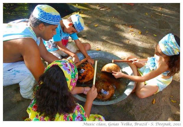 Children learning music, Goias Velho, Brazil - S. Deepak, 2011