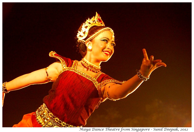 Dance by Maya Dance Theatre in Delhi, India - Images by Sunil Deepak