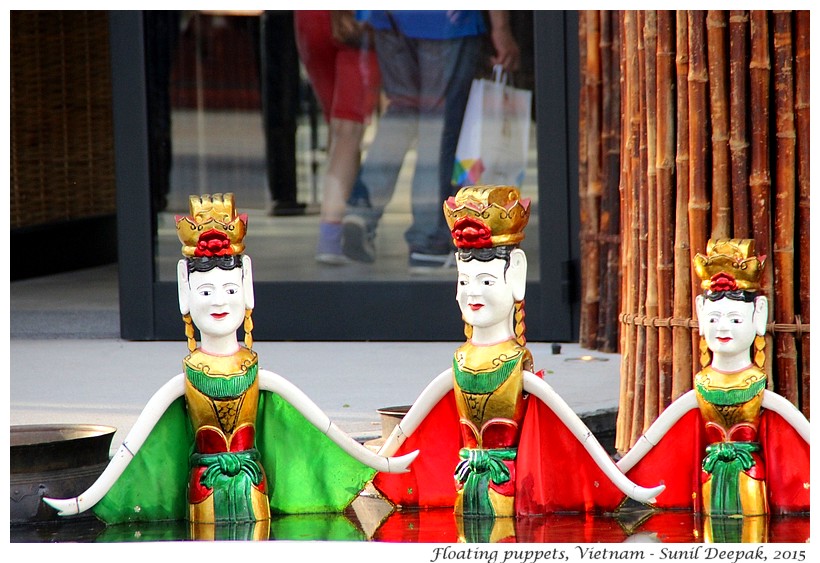 Wooden puppets, Vietnam - Images by Sunil Deepak