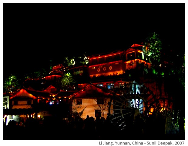 Night lights in Li Jiang, Yunnan, China - images by Sunil Deepak, 2007