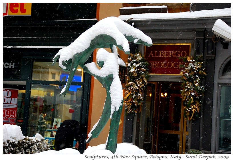 Sculptures in Piazza 4 Novembre, Bologna, Italy - Images by Sunil Deepak