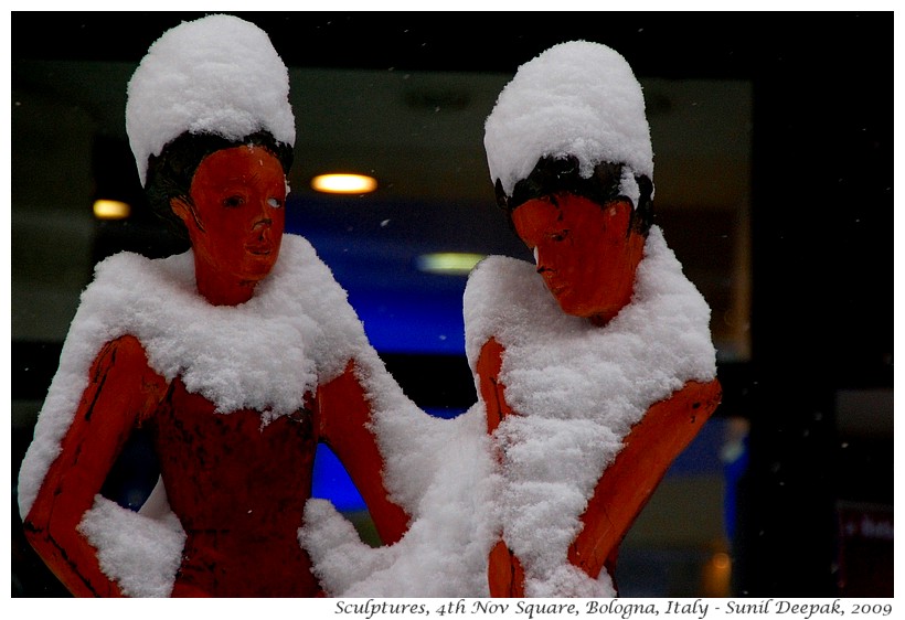 Sculptures in Piazza 4 Novembre, Bologna, Italy - Images by Sunil Deepak