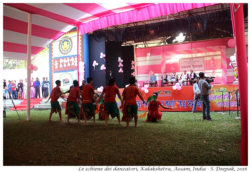 La danza delle schiene, Guwahati, Assam India - Images by Sunil Deepak