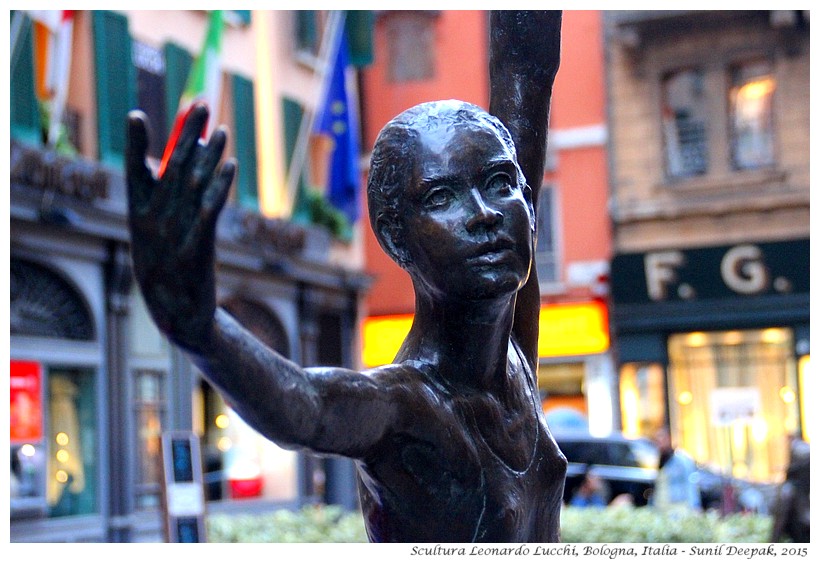 Scultura Leonardo Lucchi, Bologna, Italia - Foto di Sunil Deepak