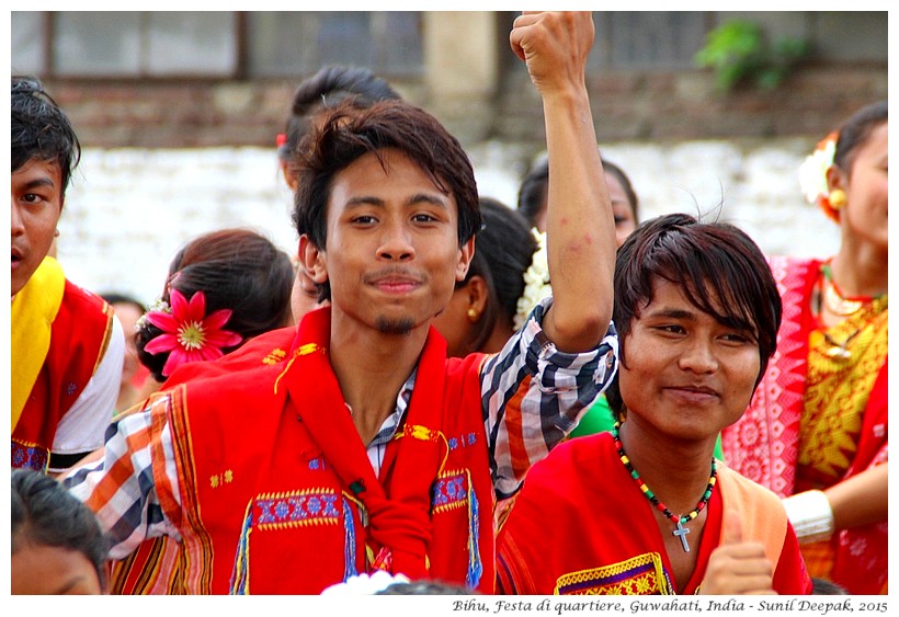 Bihu e la festa di quartiere, Guwahati, India - Foto di Sunil Deepak