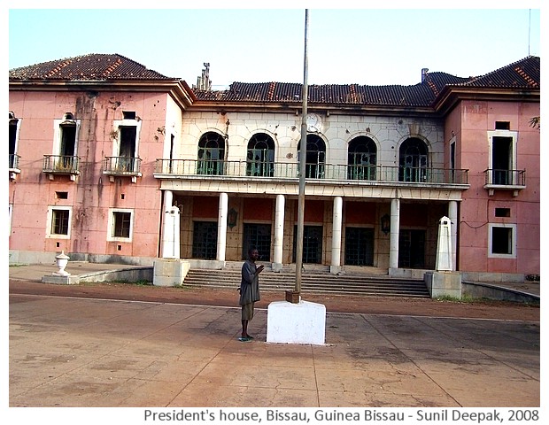 Freedom monuments from Asia, Africa, Americas and Europe - Images by Sunil Deepak, 2014