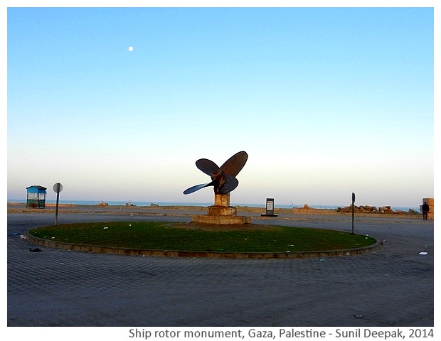 Freedom monuments from Asia, Africa, Americas and Europe - Images by Sunil Deepak, 2014