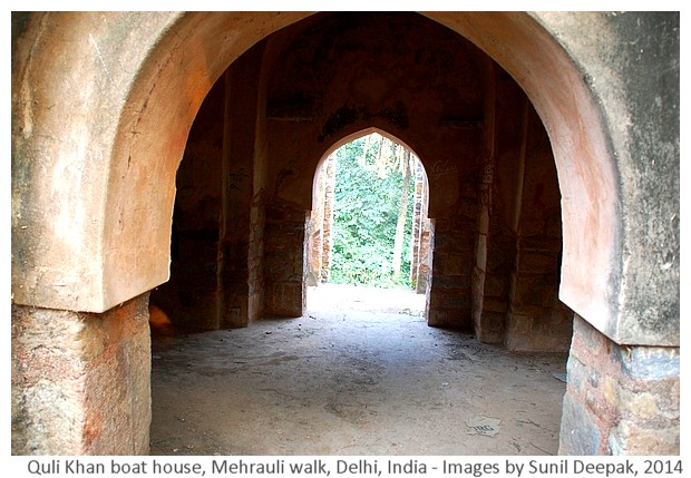 Delhi Metro Walks - Mehrauli, India - Images by Sunil Deepak, 2014