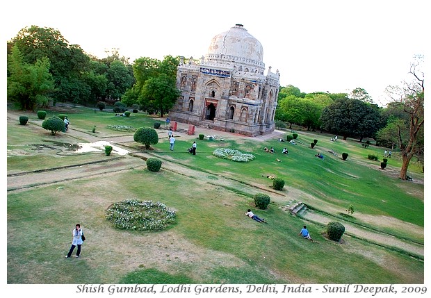 Jorbagh Metro Station walks - Lodhi garden, Safdarjung tomb - Images by Sunil Deepak