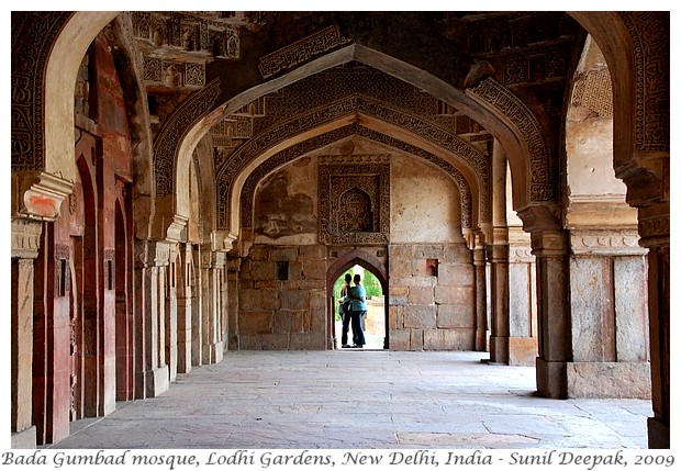 Jorbagh Metro Station walks - Lodhi garden, Safdarjung tomb - Images by Sunil Deepak