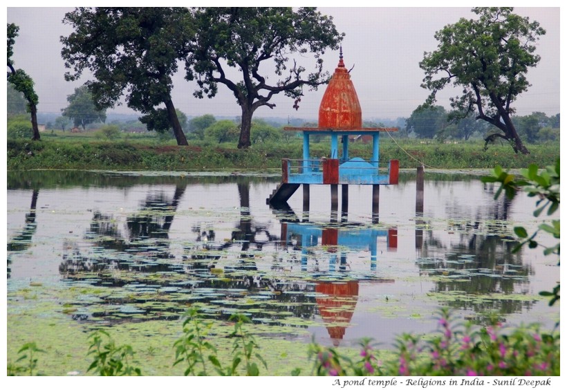 Diversity of religions in India - Images by Sunil Deepak