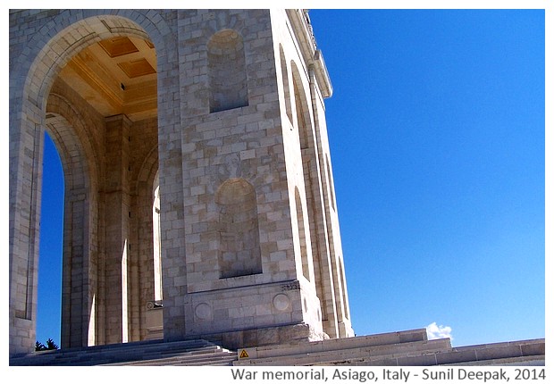 War memorials to remember soldiers - Images by Sunil Deepak, 2014