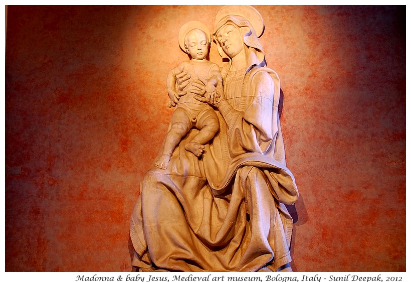 Mother & baby, Medieval art museum, Bologna, Italy - Image by Sunil Deepak