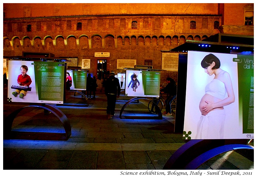 Mother & baby, Science exhibition, Bologna, Italy - Image by Sunil Deepak