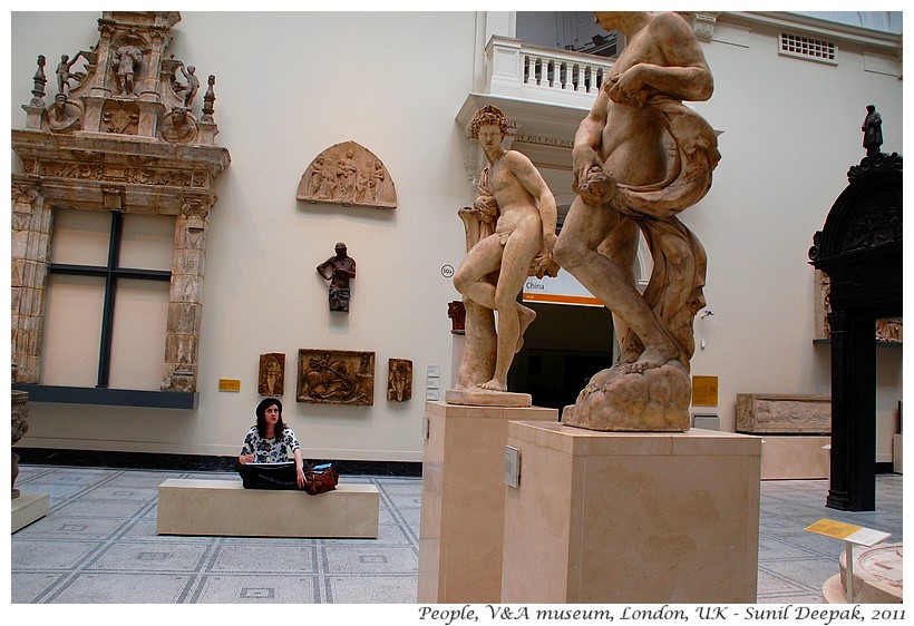 Museum lovers, V&A museum, London, UK - Images by Sunil Deepak