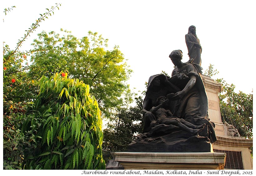 Statues, Maidan, Kolkata, India - Images by Sunil Deepak