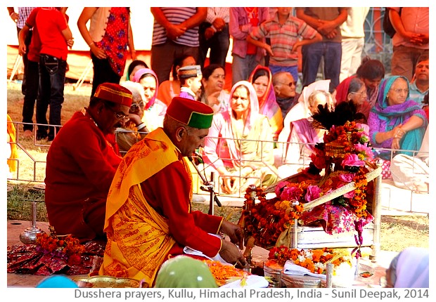 Dusshera prayers, Kullu, HP, India - Images by Sunil Deepak, 2014