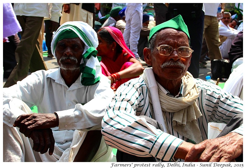 Farmers in green caps, Delhi, India - Images by Sunil Deepak