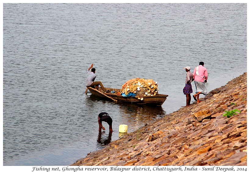 Fishermen, Chattisgarh, India - Images by Sunil Deepak