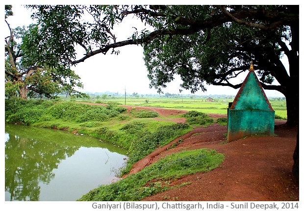 Ponds & temples in Ganiyari, district Bilaspur, Chattisgarh, India - images by Sunil Deepak, 2014