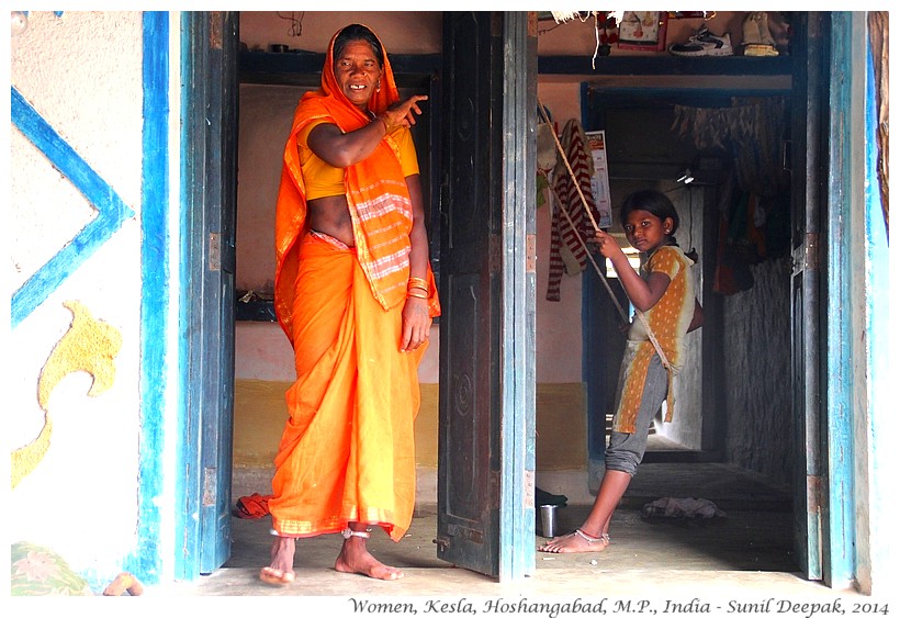 Village women, Kesla, Hoshangabad, Madhya Pradesh, India - Images by Sunil Deepak