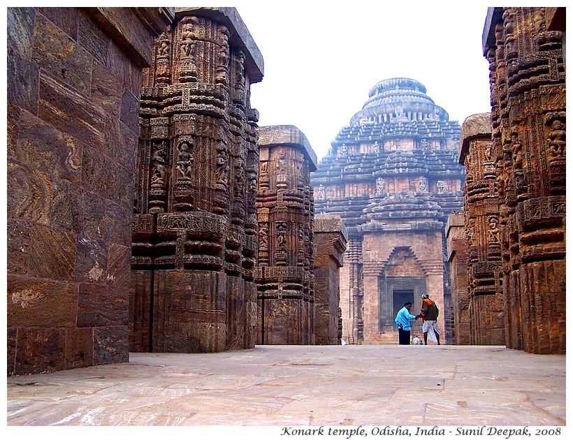 Morning at Konark temple, Odisha, India - Images by Sunil Deepak