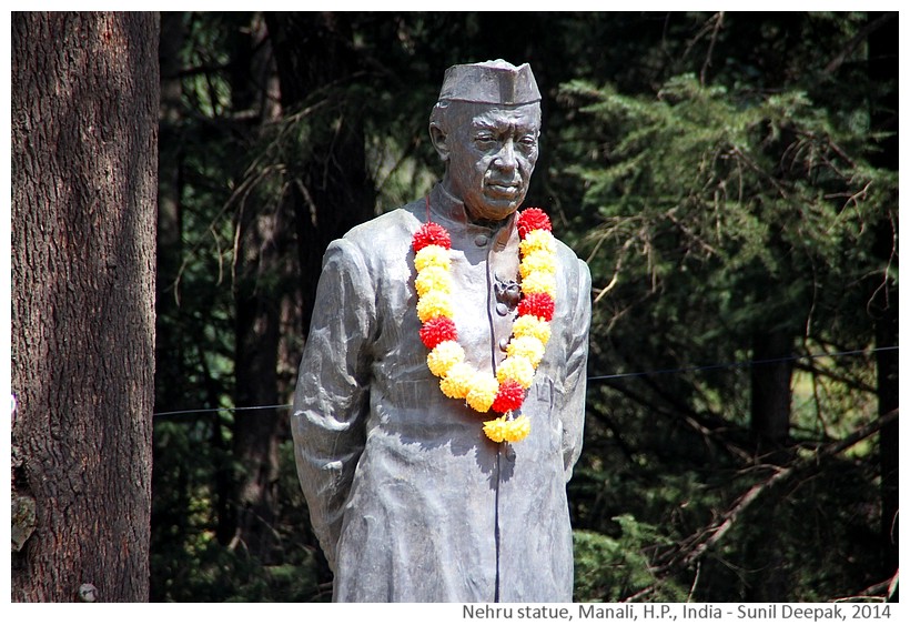 Jawaharlal Nehru statue, Manali, Himachal Pradesh, India - Images by Sunil Deepak, 2014