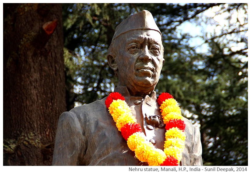 Jawaharlal Nehru statue, Manali, Himachal Pradesh, India - Images by Sunil Deepak, 2014