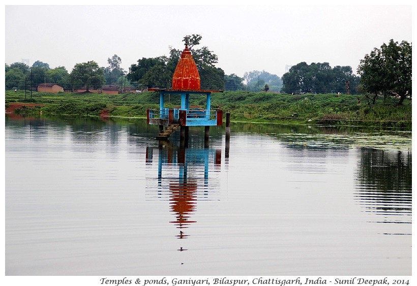 Village ponds with temples, Ganiyari, Bilaspur, Chattisgarh, India - Images by Sunil Deepak