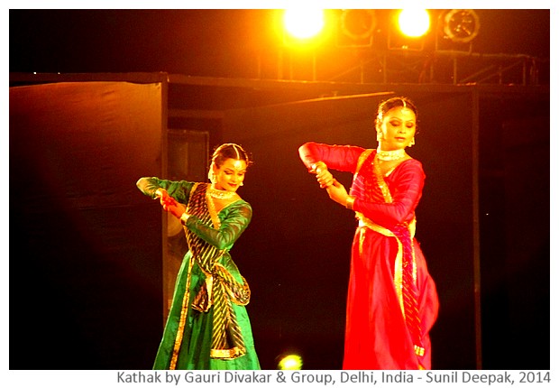 Kathak by Gauri Divakar & group, Delhi, India - Sunil Deepak, 2014