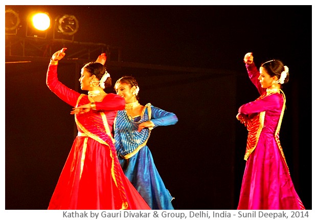Kathak by Gauri Divakar & group, Delhi, India - Sunil Deepak, 2014