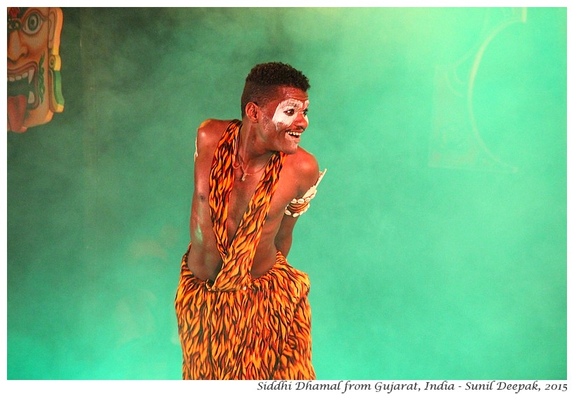 Siddhi dhamal dance from Gujarat, India - Images by Sunil Deepak