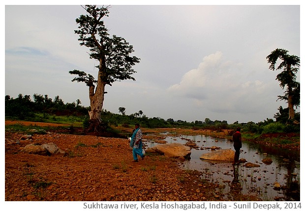 Suktawa river, Kesla, Hoshangabad India - images by sunil Deepak, 2014