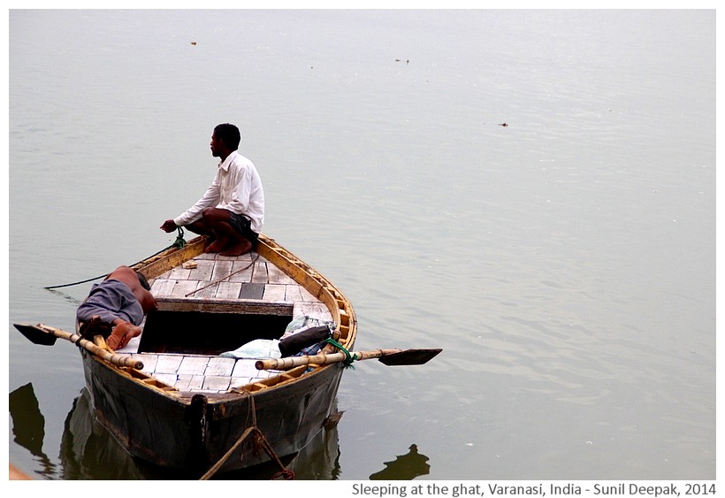 People sleeping, ghats, Varanasi, India - Images by Sunil Deepak, 2014