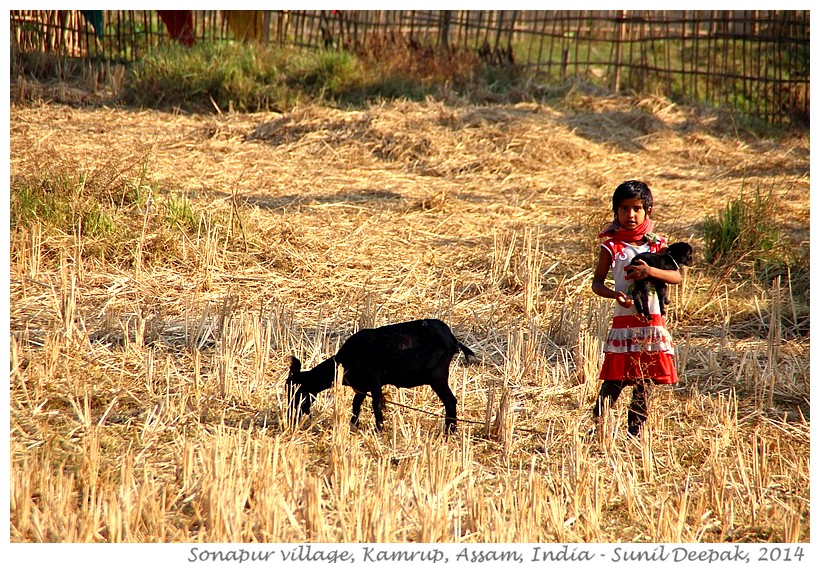 Women, children - Sonapur, Assam, India - Images by Sunil Deepak, 2014