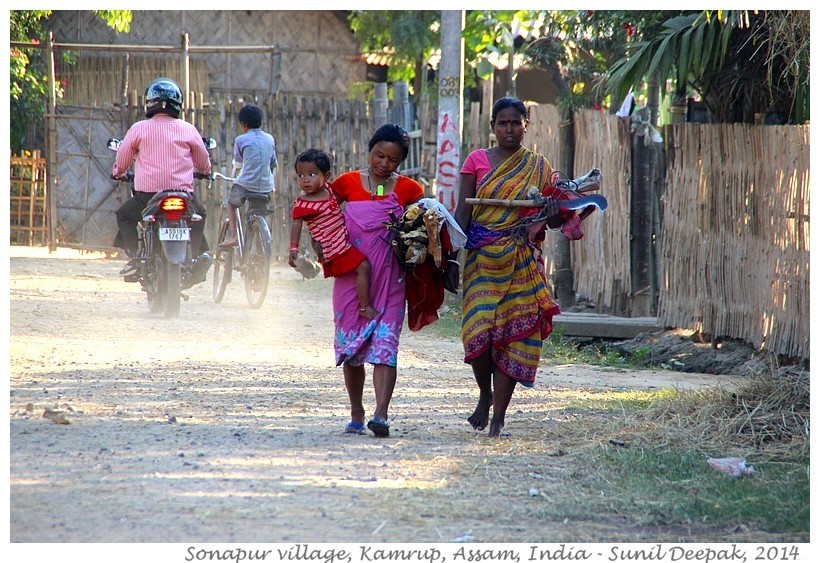 Women, children - Sonapur, Assam, India - Images by Sunil Deepak, 2014