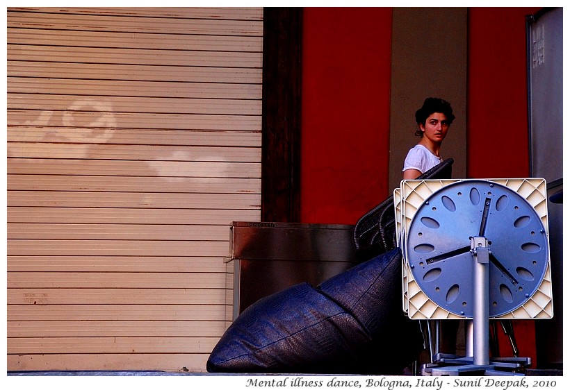Dance to express depression, Bologna, Italy - Images by Sunil Deepak