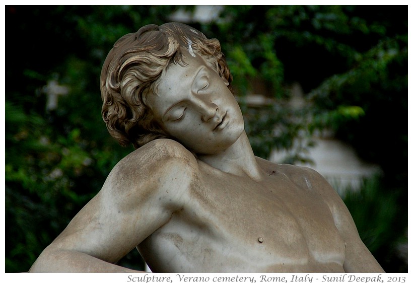 Sculptures, Verano cemetery, Rome, Italy - Images by Sunil Deepak, 2013