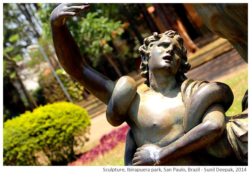 Snake sculpture, Ibirapuera park, San Paulo, Brazil - Images by Sunil Deepak, 2014