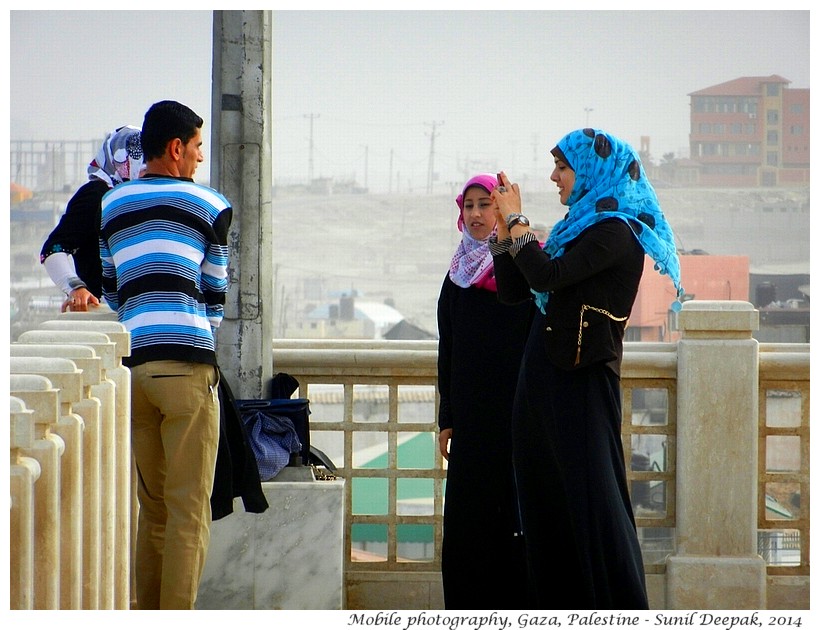 Mobile photography, Gaza, Palestine - Images by Sunil Deepak